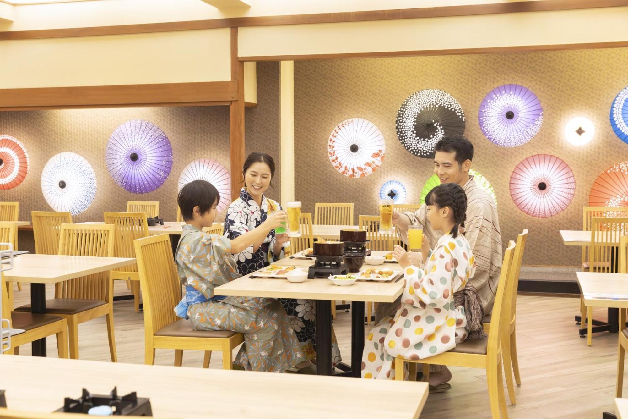 Ooedo Onsen Monogatari Premium Kaga Maruya Hotel Exterior foto